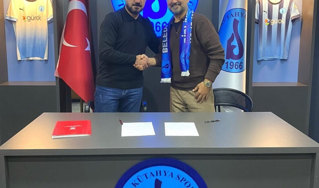TFF 3. Lig ekiplerinden Belediye Kütahyaspor, teknik direktörlük koltuğuna Cenk