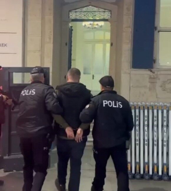 Mersin’de cinayet suçundan 25 yıl kesinleşmiş hapis cezasıyla aranan zanlı,
