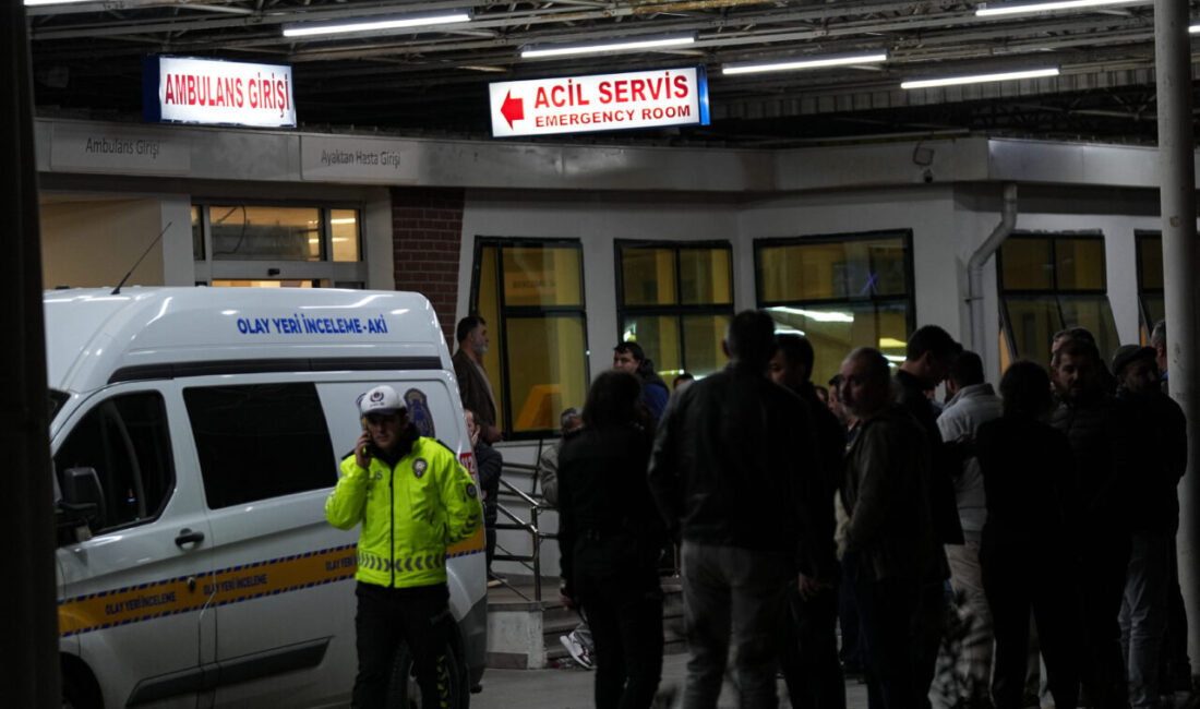 - Yaralanan 3 polis tedavi altına alındı, zanlı yakalandı