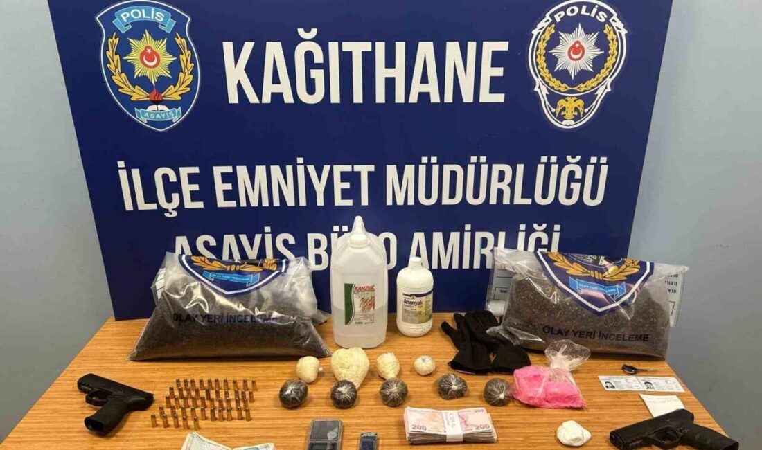 İstanbul Kağıthane’de bir parkta uyuşturucu ticareti yapan şahıslara yönelik operasyon