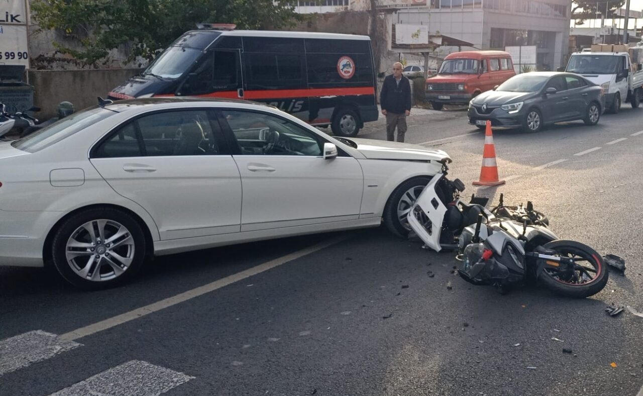 AYDIN (AA) – Aydın'ın Nazilli ilçesinde meydana gelen trafik kazasında