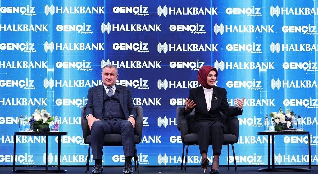 Aile ve Sosyal Hizmetler Bakanı Mahinur Özdemir Göktaş, Türkiye’nin gençlerini