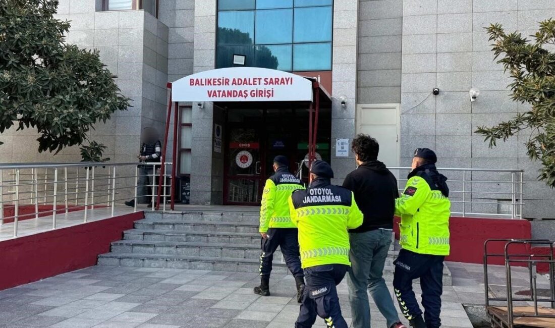 Balıkesir’in Karesi ilçesinde FETÖ/PDY silahlı terör örgütüne üye olmak suçundan