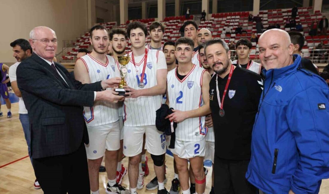 Odunpazarı Belediye Başkanı Kazım Kurt, Eskişehir Erkekler Basketbol Ligi play-off