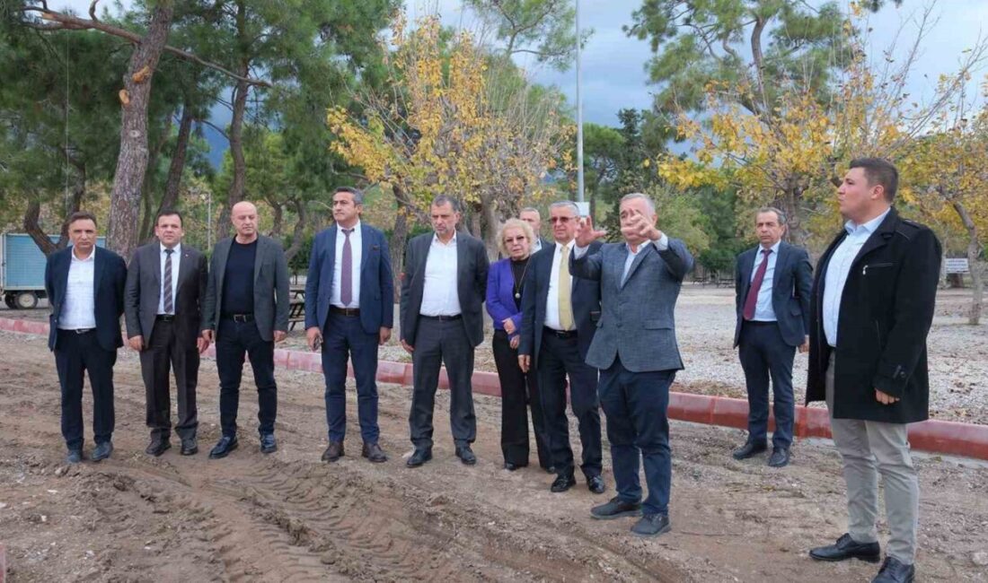 Antalya’da Kemer Belediye Başkanı Necati Topaloğlu, Göynük Mahallesi’nde yer alan
