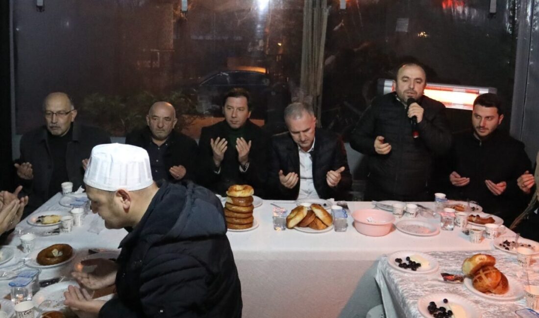 Bereket Sofrası buluşmaları kapsamında Mevlana Camisinde Osmaniye Mahallesi sakinleriyle bir