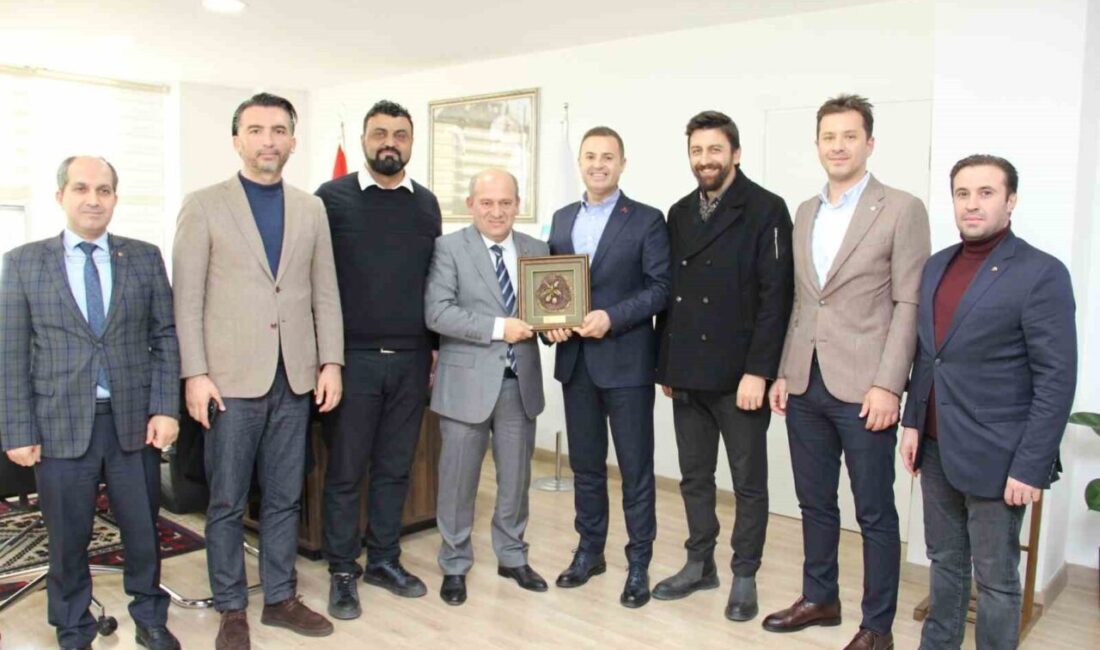 Balıkesir Büyükşehir Belediye Başkanı Ahmet Akın, Edremit Belediyesi Ek Hizmet