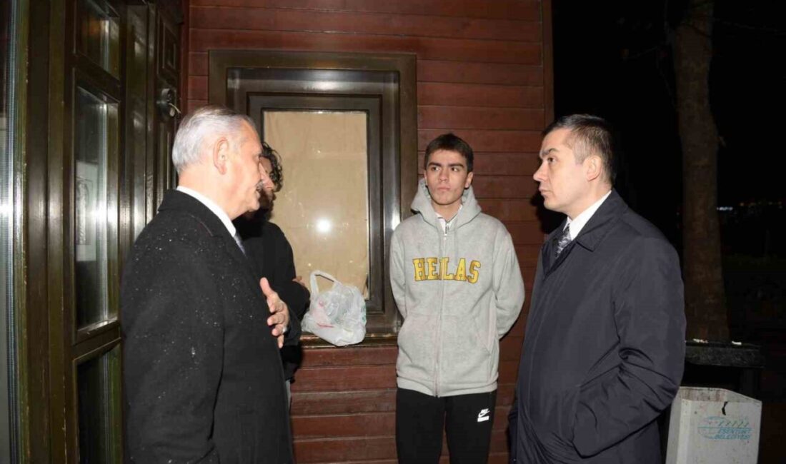 Esenyurt Belediye Başkan Vekili Can Aksoy, öğrencilere 7 gün 24