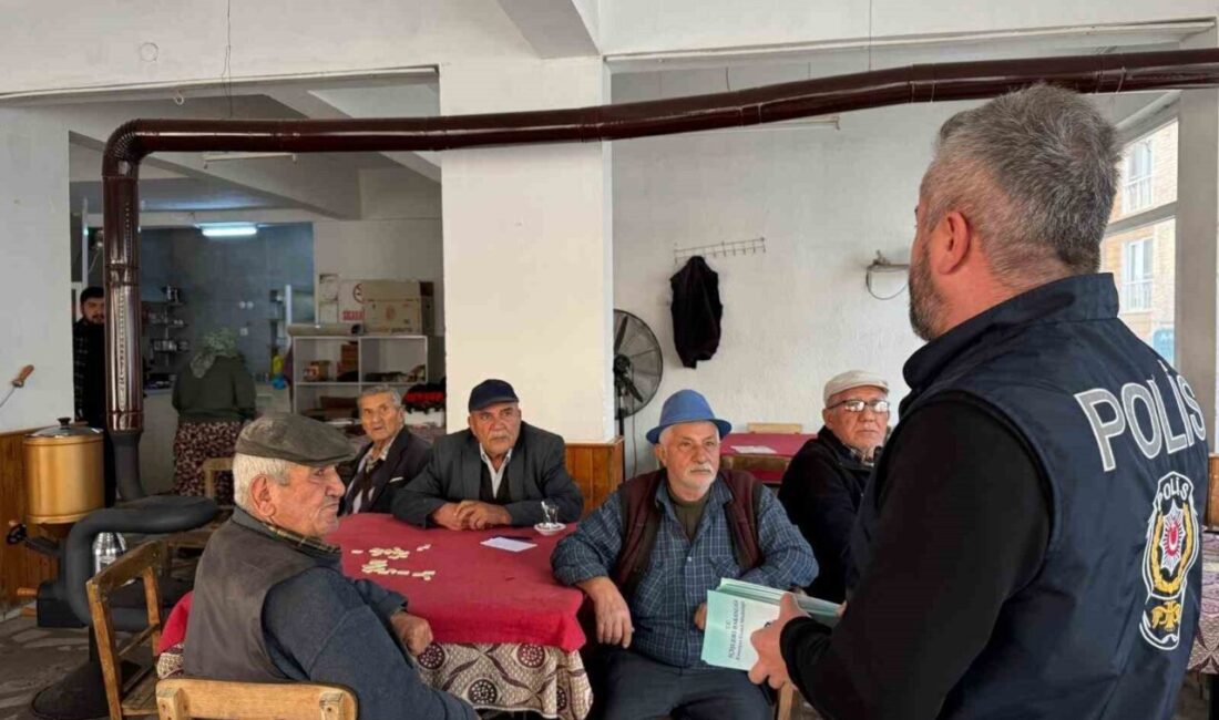 Karpuzlu ilçe Emniyet Amirliği ekipleri, Karpuzlu ilçesinde kıraathanelere giderek vatandaşlara