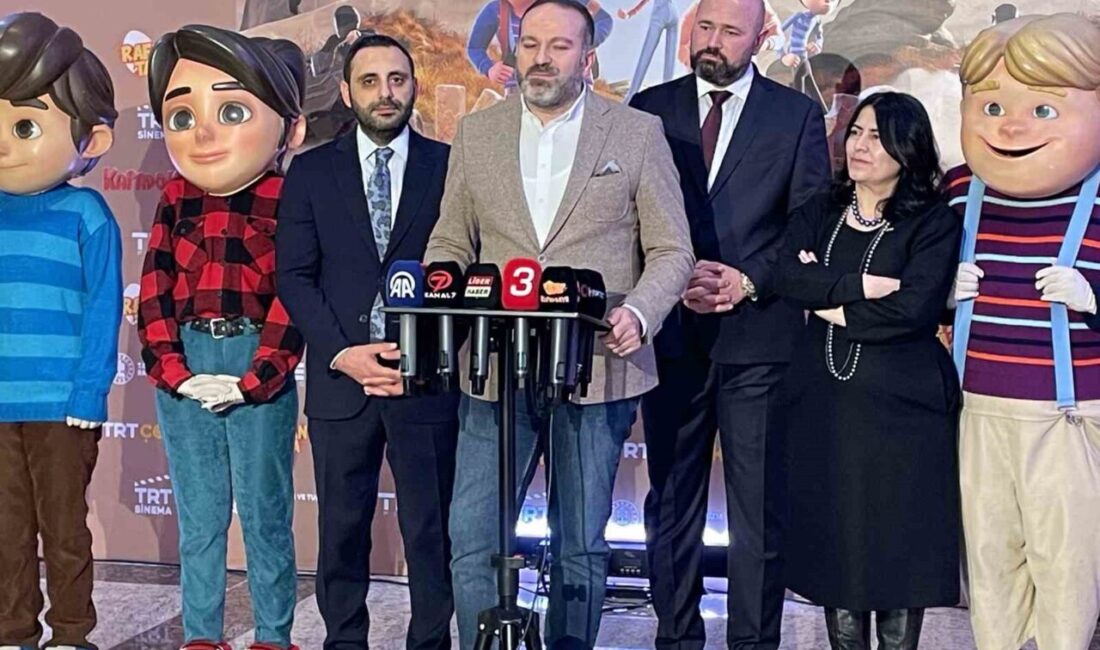 Haliç Kongre Merkezi’nde sevilen kahramanlar Hayri, Kamil, Sevim, Hale, Akın