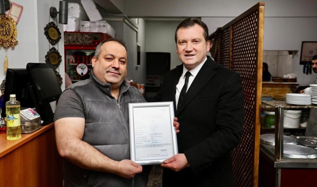 Silivri Belediye Başkanı Bora Balcıoğlu, ilçede ruhsat yenileme ve yeni