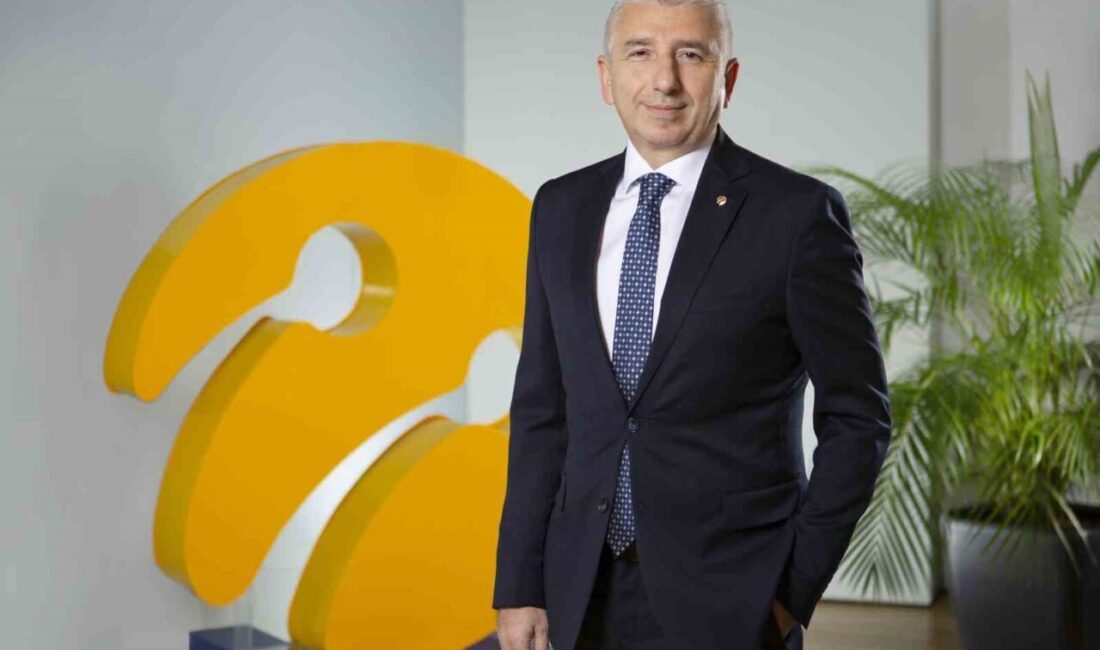 Turkcell’in yeni reklam kampanyasının yüzü, sevilen sanatçı Ata Demirer oldu.