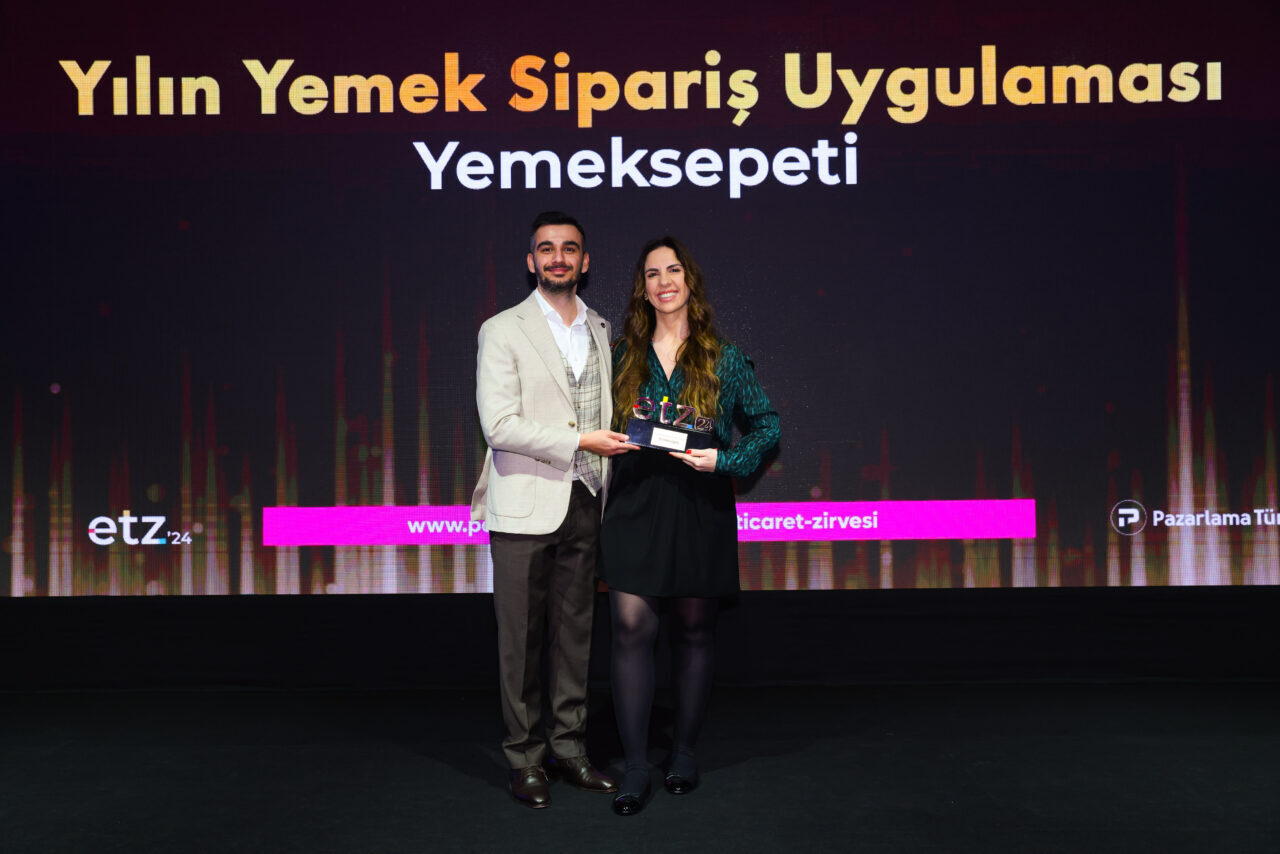 - Yemeksepeti, Food Marketing (FOMA) Ödülleri'nden bronz ödül kazanırken, Pazarlama