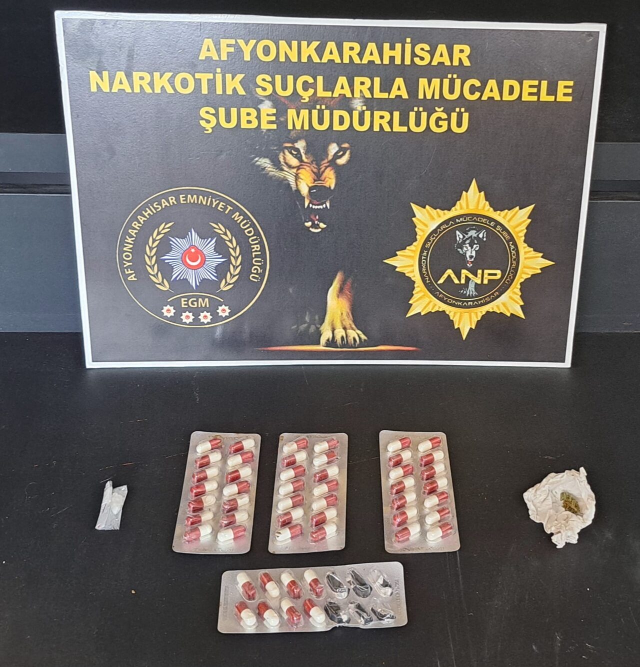 AFYONKARAHİSAR (AA) – Afyonkarahisar'da uyuşturucu operasyonunda 8 şüpheliye adli işlem