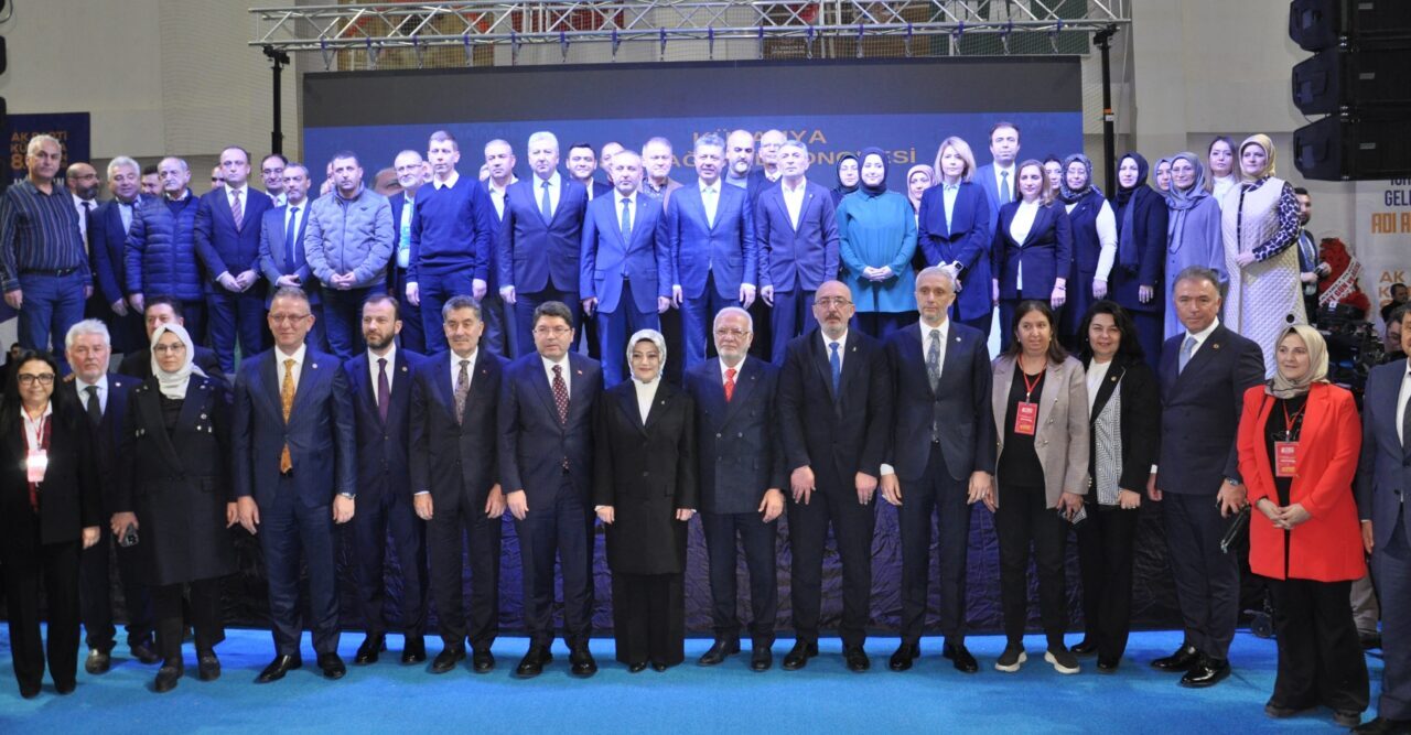 - "(Muhalefet) Onlar milletin gücünden faydalanmak değil, milletin iradesi sonucunda