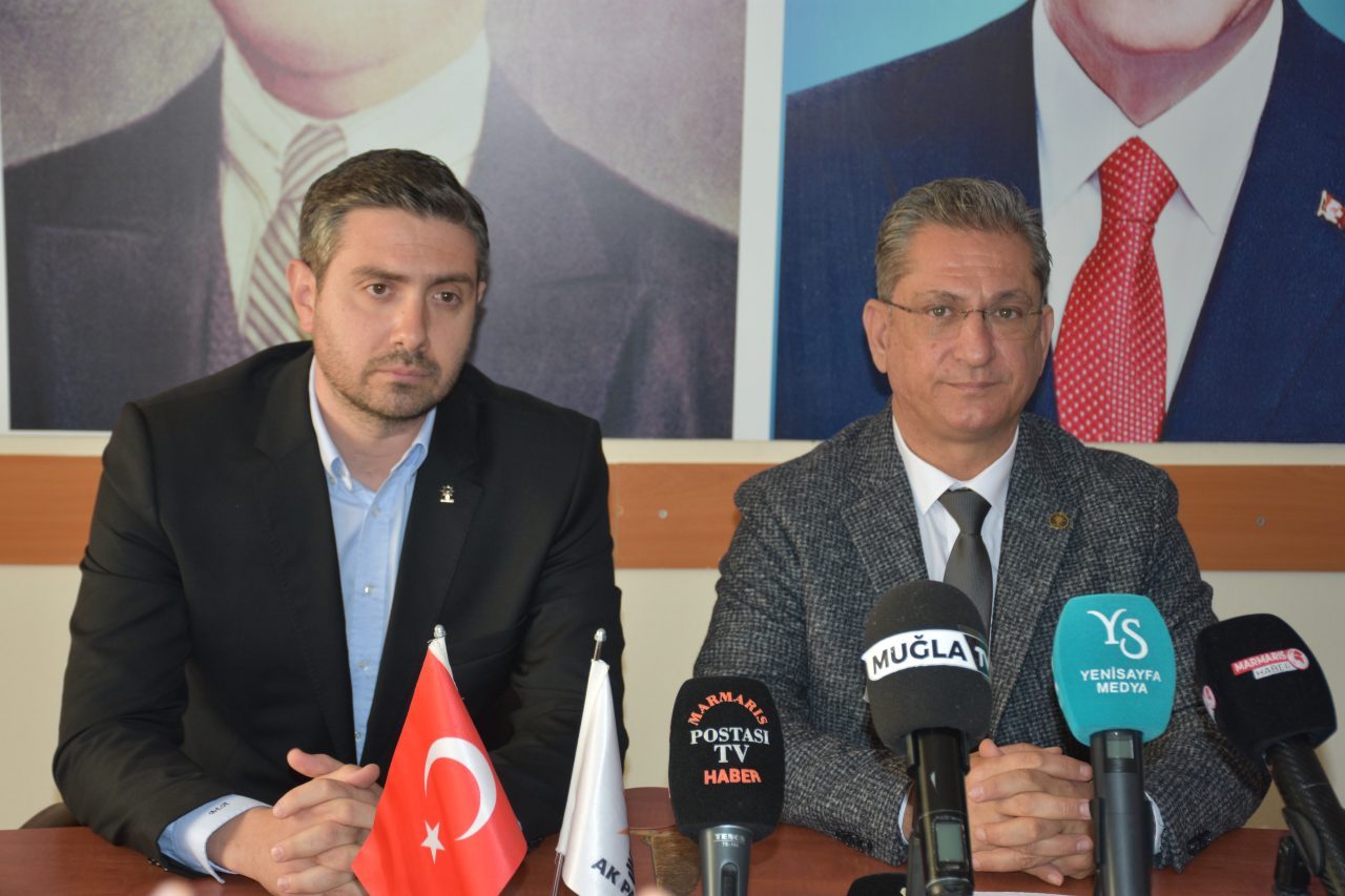 - "CHP'li Marmaris Belediye Başkanı Acar Ünlü, sanki kendi inisiyatifi