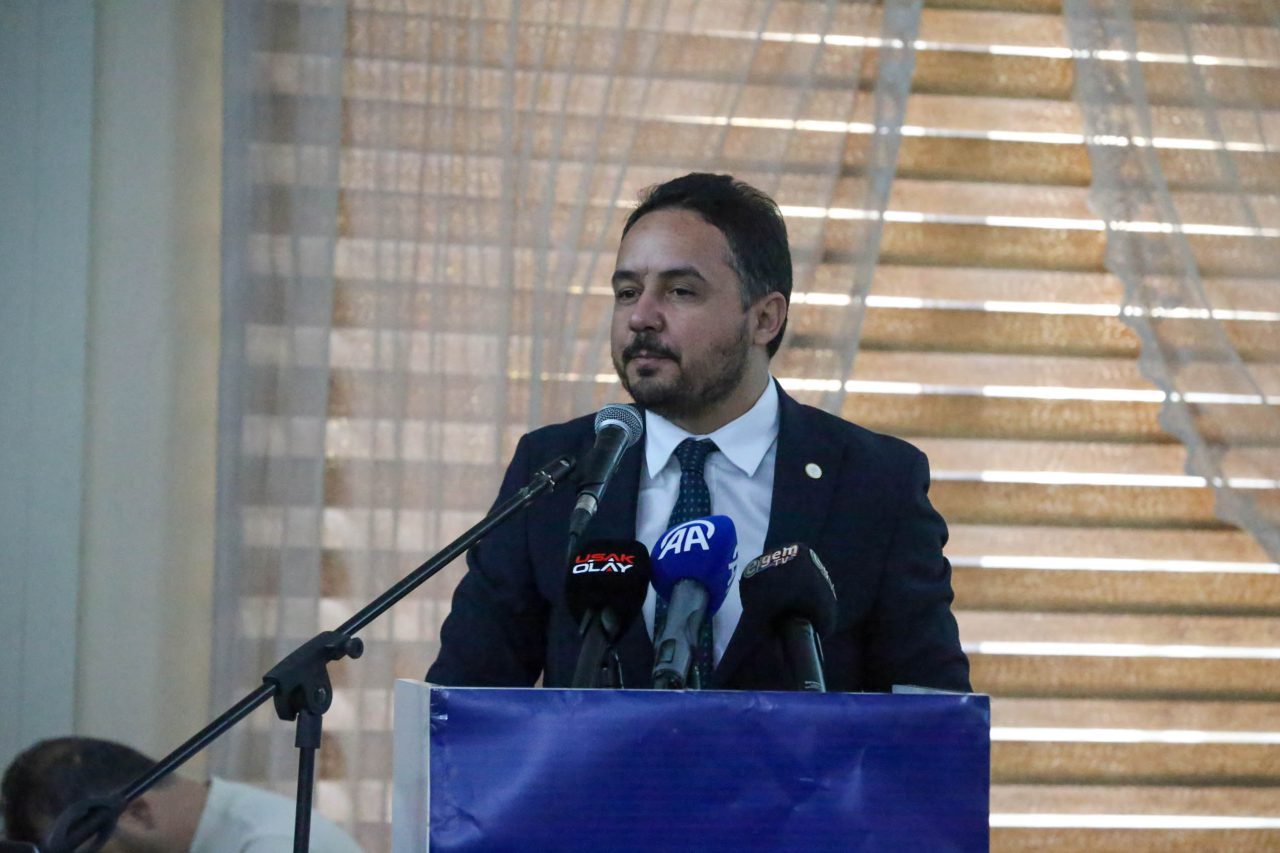 UŞAK (AA) – AK Parti Uşak İl Kadın Kolları Başkanlığı