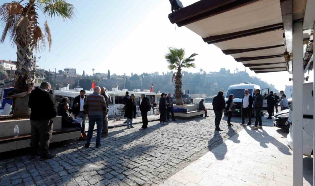 Antalya’da yaklaşık 40 metrelik falezlerin dip noktasında bir gencin cansız