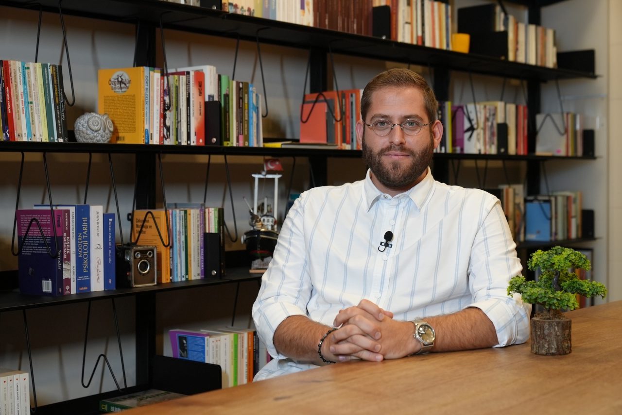 - B2Press Yönetici Ortağı Ediz Tokabaş:
- "Global çaptaki güçlü medya