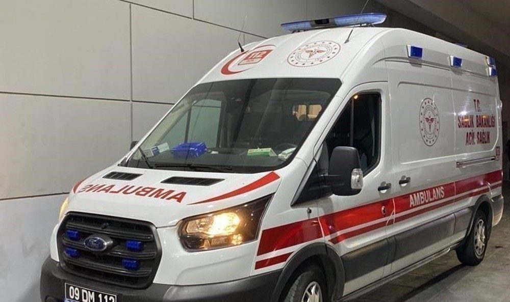 Aydın’ın Bozdoğan ilçesinde yabancı uyruklu 2 yaşındaki çocuk, babasının kullandığı