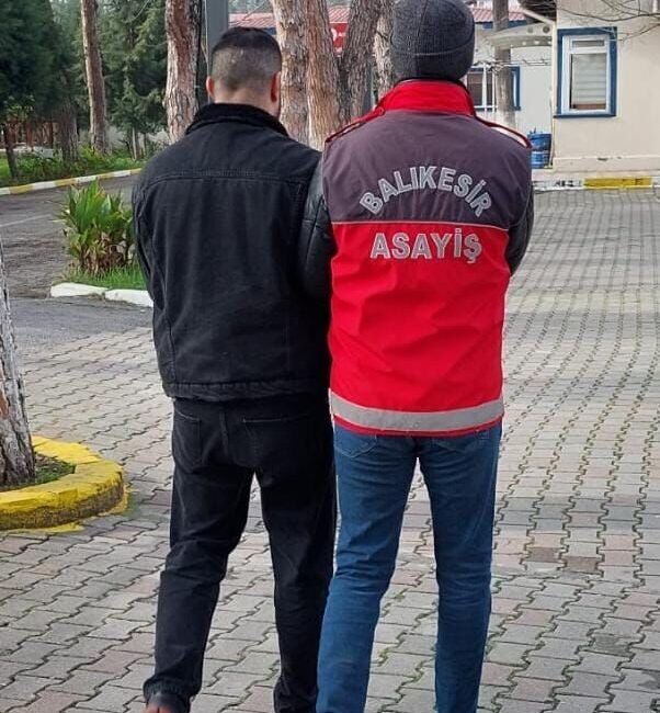 Balıkesir’de silahla yağma suçundan aranan ve 41 yıl kesinleşmiş hapis