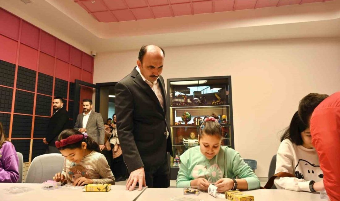 Konya Büyükşehir Belediye Başkanı Uğur İbrahim Altay, Konya Bilim Merkezi’ni
