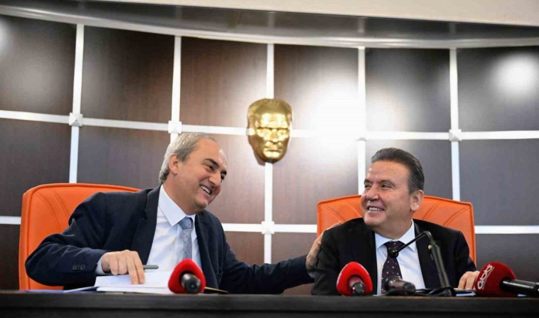 Antalya Büyükşehir Belediye Başkanı Muhittin Böcek, ilçe ziyaretleri kapsamında Kepez