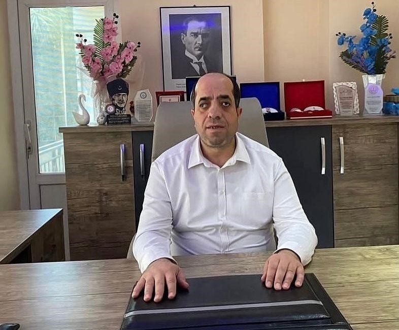 Altı Nokta Körler Derneği Aydın Şubesi Başkanı Bayram Özen, kamu