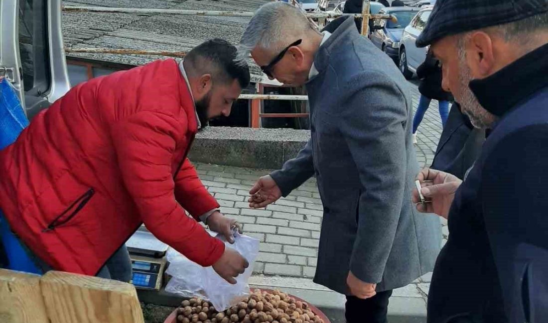 Bilecik’te seyyar ceviz satıcılığı yapan şahsın sahtekarlığını zabıta ekiplerinin dikkati