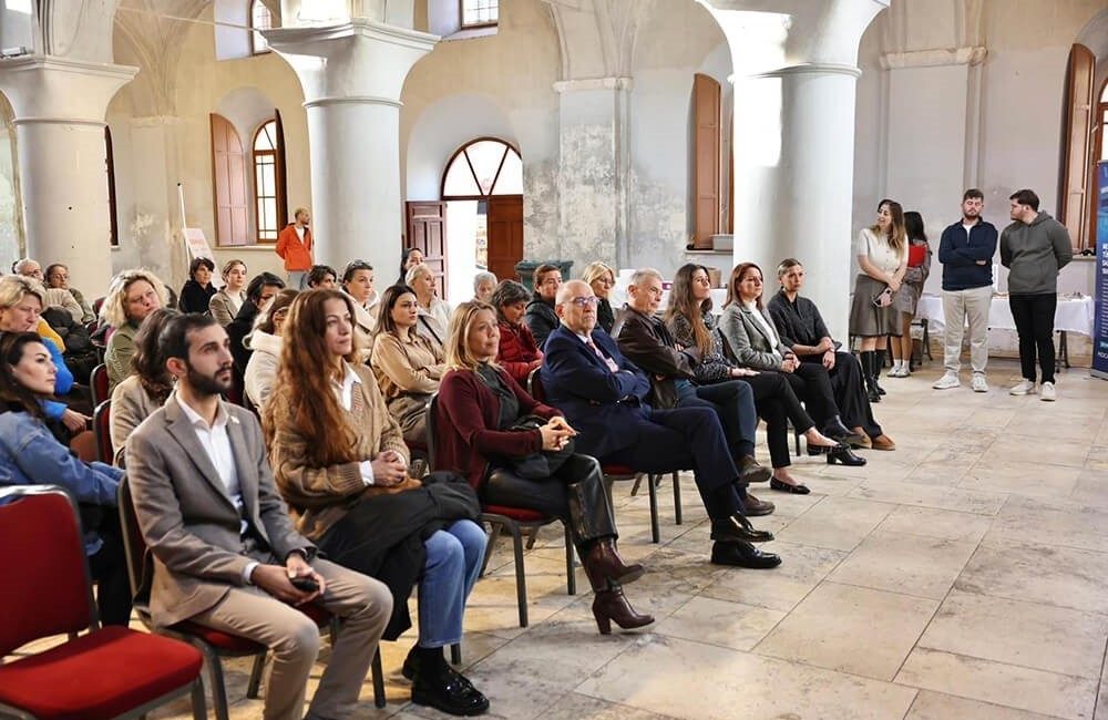 Çeşme Belediyesi ve Medicana Tıp Merkezi iş birliğiyle, kadın sağlığı