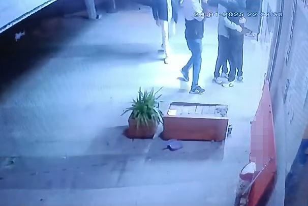 Küçükçekmece’de bir çiğ köftecide işlenen cinayetle ilgili yeni görüntü ortaya
