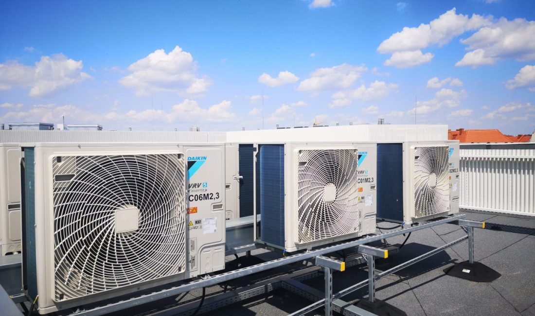- Daikin, iklimlendirme çözümleriyle, fabrikanın steril alanlarında yüksek hava kalitesi