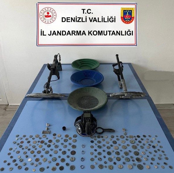 Denizli’de kültür ve tabiat varlığı kaçakçılığı yapan şahıslara yönelik operasyon
