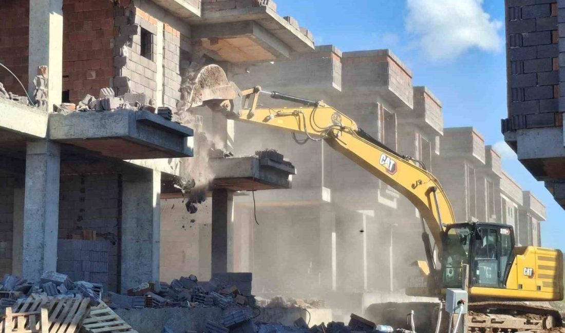 Aydın’ın Didim ilçesinde, teknik hata sebebiyle inşaatın bir kısmı başka