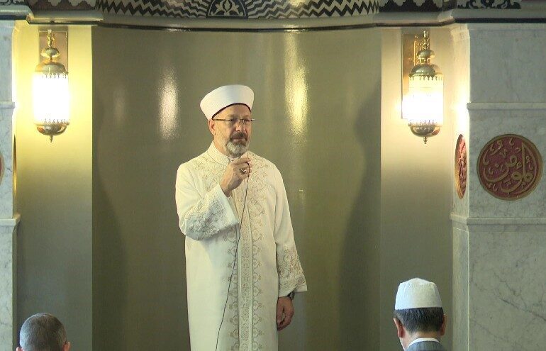 Diyanet İşleri Başkanı Ali Erbaş, umre ziyareti için Mekke’de bulunan