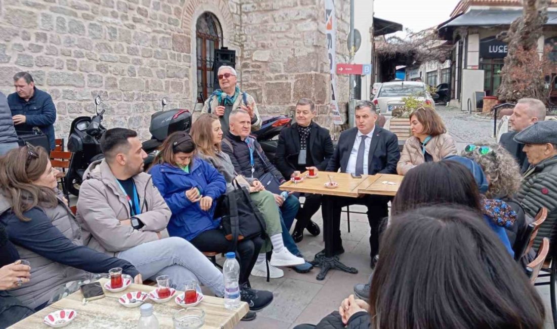 İzmir Rehberler Odası (İZRO) tarafından düzenlenen eğitim gezisinde konuşan İl
