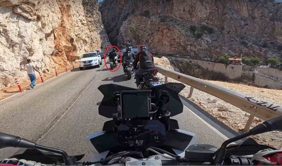 Antalya’nın Kaş ilçesinde yaşayan motosiklet ve hız tutkunu 74 yaşındaki