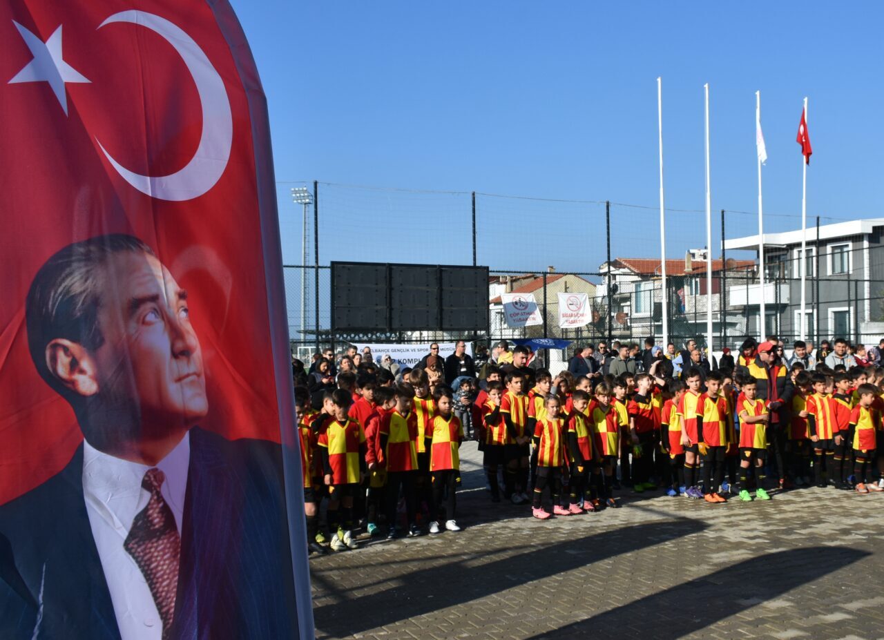 İZMİR (AA) – İzmir'de Sarıkamış Harekatı'nın 110. yılı dolayısıyla Sarıkamış