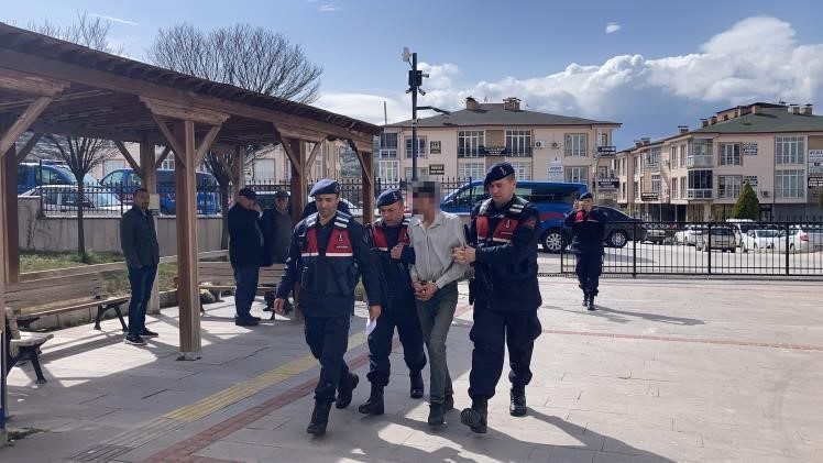Burdur’un Halıcılar köyünde keçi ağılında tüfekle vurulmuş halde bulunan Cihan
