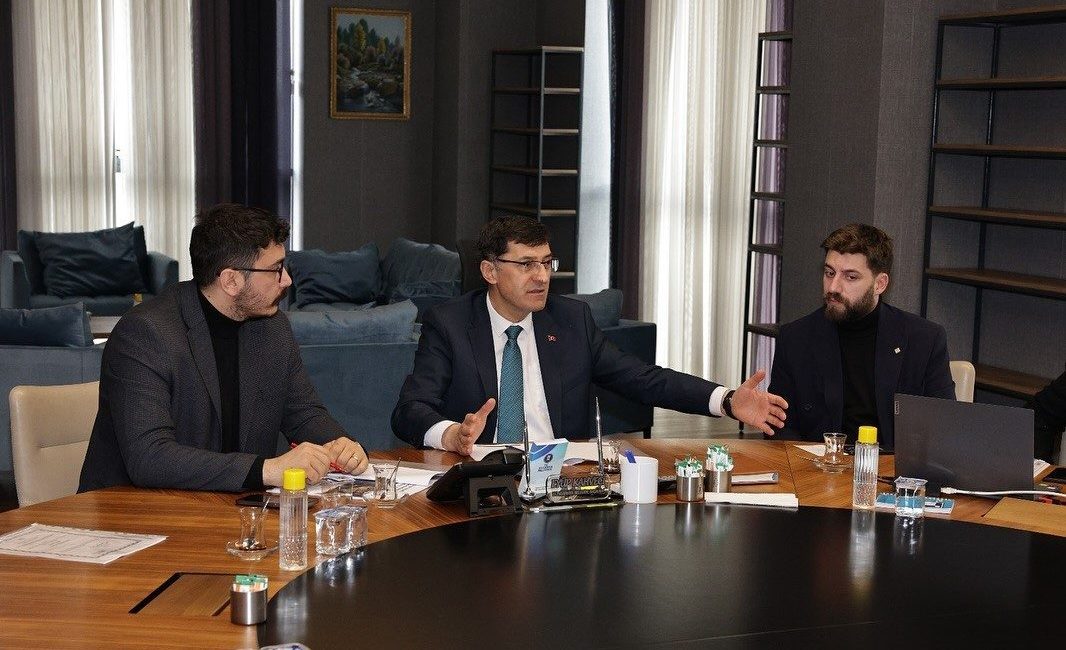 Kütahya Belediye Başkanı Eyüp Kahveci, şehrin yapılaşmasını daha estetik, güvenli