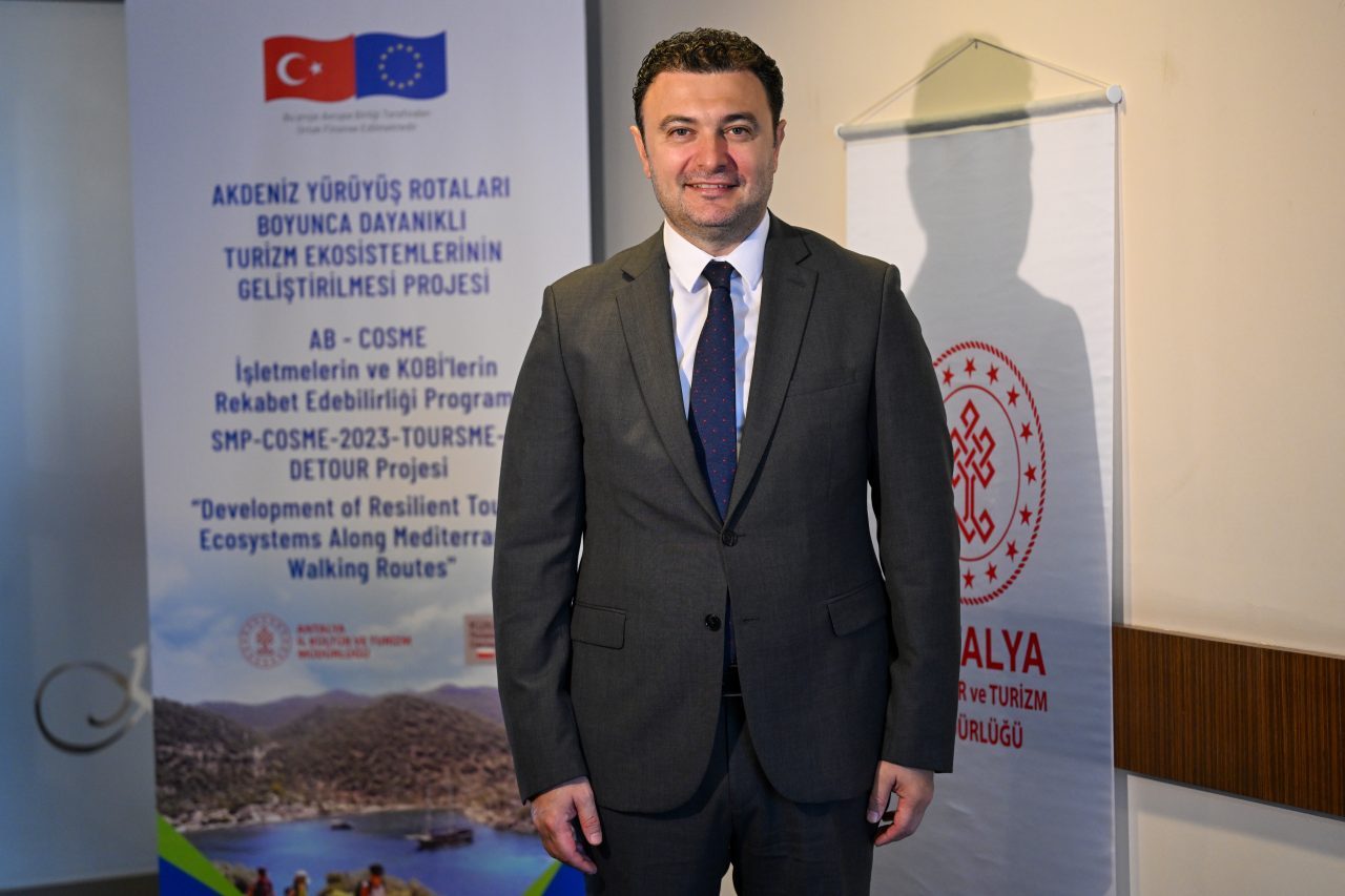 - Antalya'dan Muğla'nın Fethiye ilçesine uzanan Likya Yolu'ndaki küçük turizm