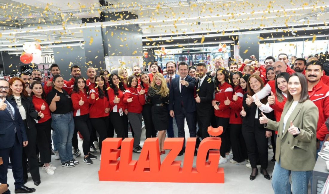 - MediaMarkt Türkiye CEO'su Hulusi Acar:
- "Amacımız, müşterilerimizin markamızla kurduğu