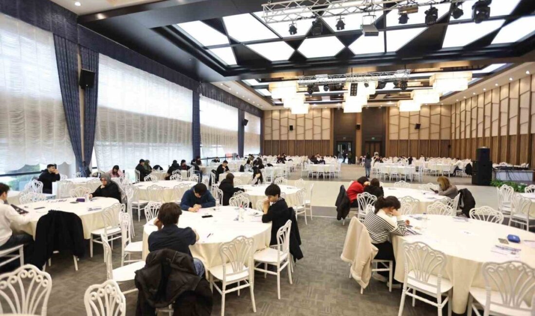 Merkezefendi Belediyesi tarafından üniversiteye hazırlanan öğrenciler için düzenlenen ücretsiz Temel