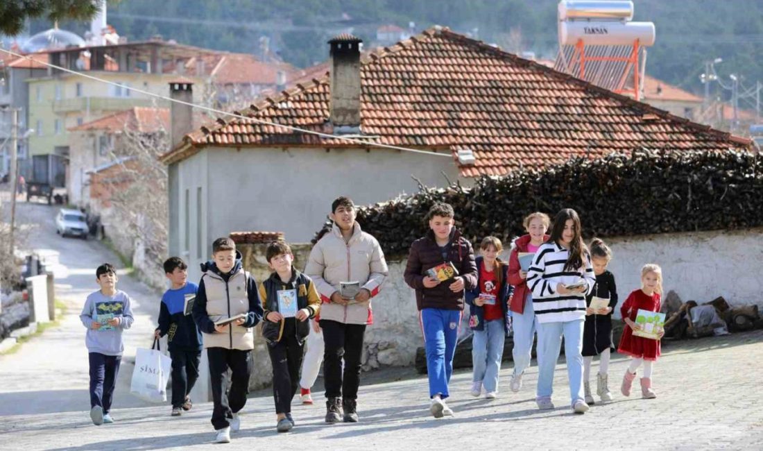 Muğla Büyükşehir Belediyesi, özellikle küçük öğrencilerin eğitimine ve kültürel gelişimine