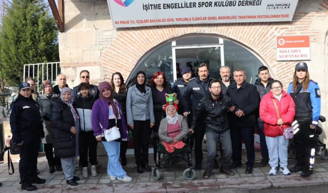 Kütahya İl Emniyet Müdürü Osman Elbir ve eşi Pınar Elbir,