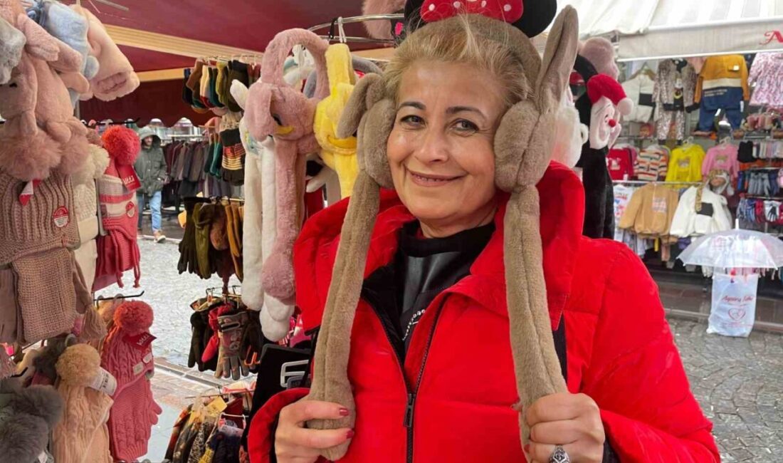 Eskişehir’de soğuk kış günlerinde çocukları ve gençleri ısıtan pelüş kulaklıklar,