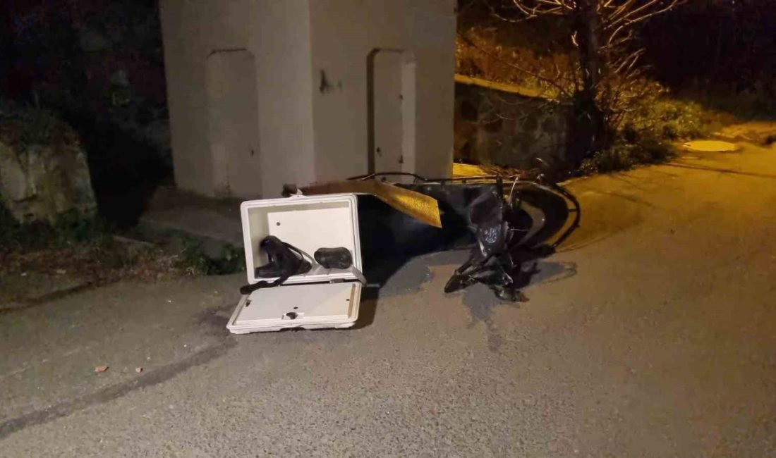 İstanbul Sarıyer’de otomobil ile motosiklet kafa kafaya çarpıştı. Kuryelik yaptığı