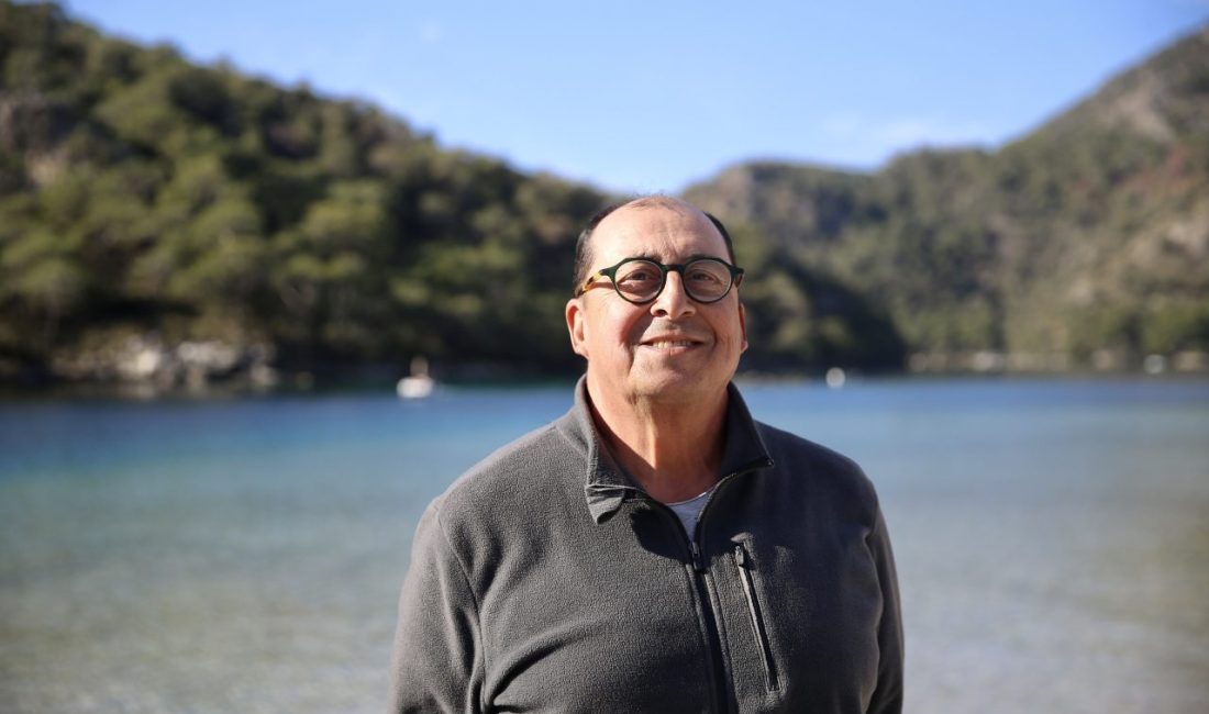 - Plajın işletme müdürü Burak Ardahan:
- "Olmazsa olmaz denilen, gezilecek