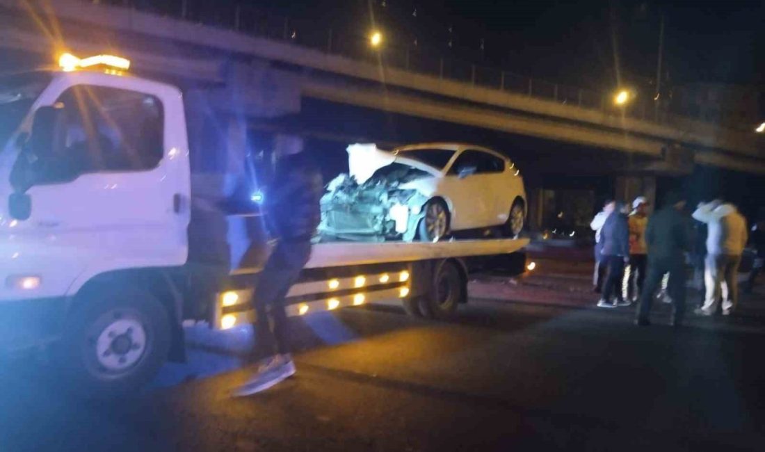 TEM Otoyolu Ümraniye mevkiinde otomobilin yolcu otobüsüne arkadan çarpası sonucu