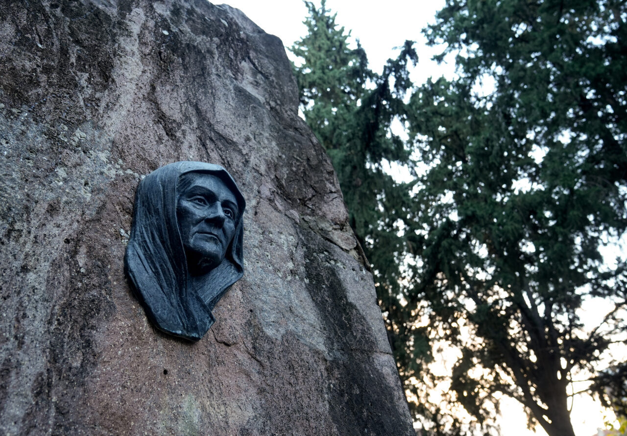 - Türk milletinin bağımsızlık mücadelesinin mimarı Büyük Önder Mustafa Kemal